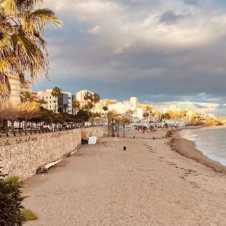 Benalmadena ,apartamento-Estudio primera Línea de Playa Exterior foto